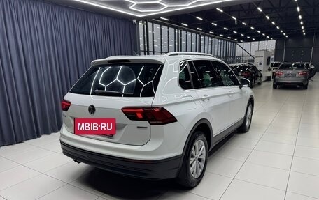 Volkswagen Tiguan II, 2018 год, 2 345 000 рублей, 9 фотография