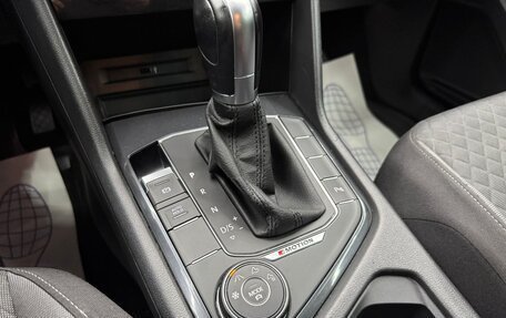 Volkswagen Tiguan II, 2018 год, 2 345 000 рублей, 27 фотография