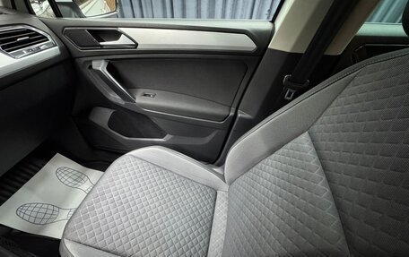 Volkswagen Tiguan II, 2018 год, 2 345 000 рублей, 26 фотография