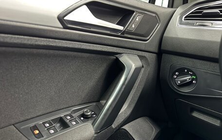 Volkswagen Tiguan II, 2018 год, 2 345 000 рублей, 30 фотография