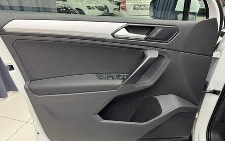 Volkswagen Tiguan II, 2018 год, 2 345 000 рублей, 32 фотография