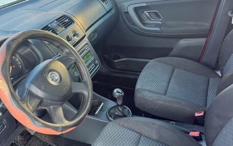 Skoda Fabia II, 2013 год, 250 000 рублей, 18 фотография