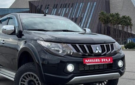 Mitsubishi L200 IV рестайлинг, 2017 год, 2 550 000 рублей, 2 фотография