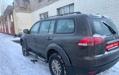 Mitsubishi Pajero Sport II рестайлинг, 2013 год, 1 500 000 рублей, 4 фотография