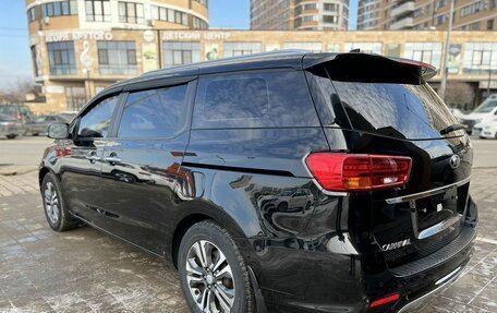 KIA Carnival III, 2018 год, 2 500 000 рублей, 7 фотография