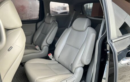 KIA Carnival III, 2018 год, 2 500 000 рублей, 16 фотография