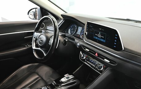 Hyundai Sonata VIII, 2019 год, 2 400 000 рублей, 12 фотография