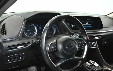 Hyundai Sonata VIII, 2019 год, 2 400 000 рублей, 13 фотография