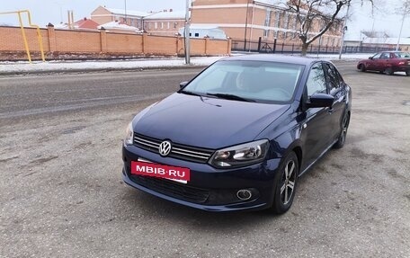 Volkswagen Polo VI (EU Market), 2013 год, 420 000 рублей, 2 фотография