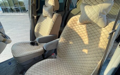 Nissan Liberty, 2003 год, 630 000 рублей, 14 фотография