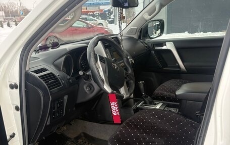 Toyota Land Cruiser Prado 150 рестайлинг 2, 2012 год, 2 950 000 рублей, 9 фотография