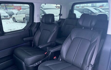 Hyundai Staria, 2021 год, 3 500 000 рублей, 2 фотография