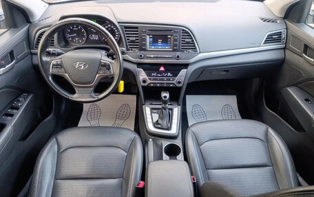 Hyundai Elantra VI рестайлинг, 2016 год, 1 499 990 рублей, 12 фотография