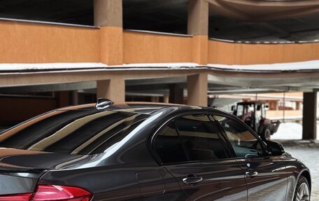 BMW 3 серия, 2017 год, 2 200 000 рублей, 3 фотография