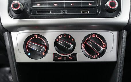 Volkswagen Polo VI (EU Market), 2013 год, 843 000 рублей, 14 фотография