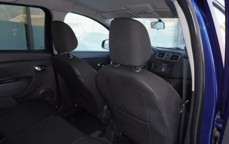 Renault Logan II, 2016 год, 990 000 рублей, 16 фотография