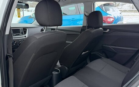 Hyundai Solaris II рестайлинг, 2017 год, 1 000 000 рублей, 6 фотография