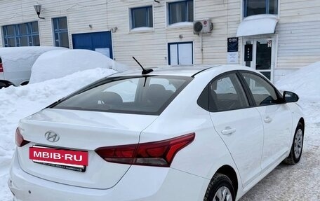 Hyundai Solaris II рестайлинг, 2017 год, 1 000 000 рублей, 4 фотография