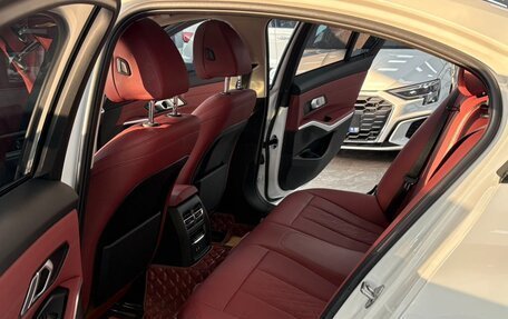 BMW 3 серия, 2021 год, 2 940 000 рублей, 11 фотография