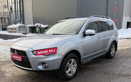 Mitsubishi Outlander III рестайлинг 3, 2011 год, 1 090 000 рублей, 1 фотография