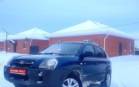 Hyundai Tucson III, 2006 год, 700 000 рублей, 1 фотография