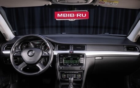 Skoda Superb III рестайлинг, 2014 год, 995 000 рублей, 7 фотография