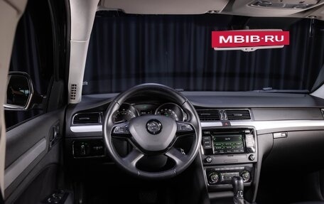 Skoda Superb III рестайлинг, 2014 год, 995 000 рублей, 9 фотография