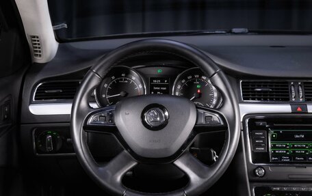 Skoda Superb III рестайлинг, 2014 год, 995 000 рублей, 34 фотография