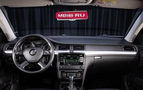 Skoda Superb III рестайлинг, 2014 год, 995 000 рублей, 31 фотография