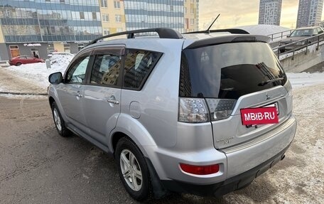 Mitsubishi Outlander III рестайлинг 3, 2011 год, 1 090 000 рублей, 3 фотография