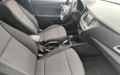 Hyundai Solaris II рестайлинг, 2018 год, 1 349 000 рублей, 9 фотография