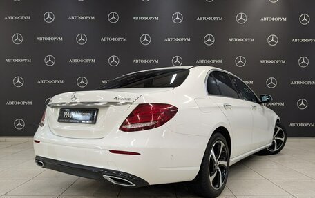 Mercedes-Benz E-Класс, 2020 год, 4 100 000 рублей, 5 фотография