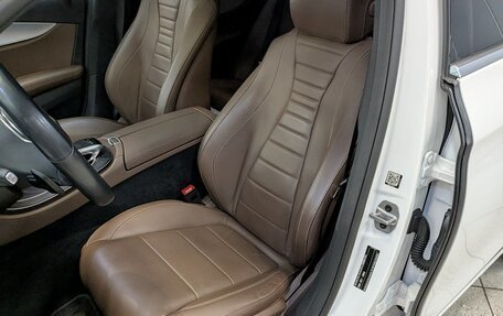 Mercedes-Benz E-Класс, 2020 год, 4 100 000 рублей, 24 фотография