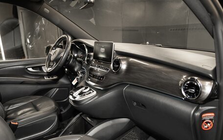 Mercedes-Benz V-Класс, 2019 год, 7 500 000 рублей, 16 фотография