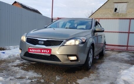 KIA cee'd I рестайлинг, 2010 год, 695 000 рублей, 1 фотография
