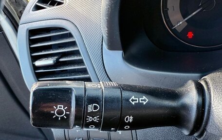 Hyundai Solaris II рестайлинг, 2015 год, 951 000 рублей, 27 фотография