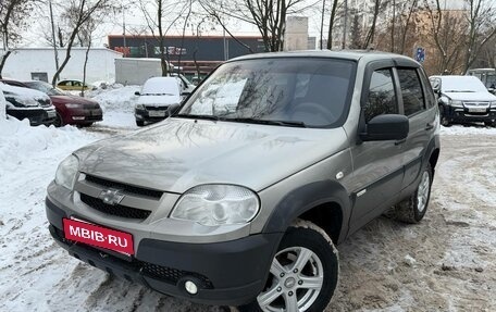 Chevrolet Niva I рестайлинг, 2012 год, 470 000 рублей, 4 фотография