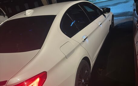 BMW 5 серия, 2017 год, 3 000 000 рублей, 2 фотография