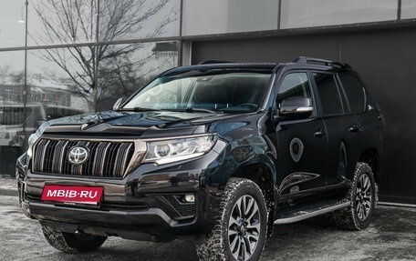 Toyota Land Cruiser Prado 150 рестайлинг 2, 2022 год, 6 500 000 рублей, 1 фотография
