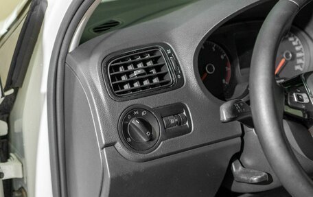 Volkswagen Polo VI (EU Market), 2019 год, 1 010 000 рублей, 10 фотография