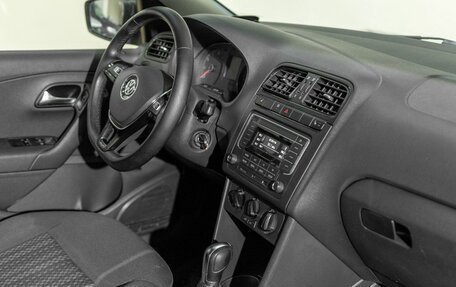 Volkswagen Polo VI (EU Market), 2019 год, 1 010 000 рублей, 13 фотография