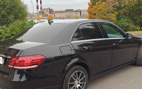 Mercedes-Benz E-Класс, 2015 год, 1 800 000 рублей, 3 фотография
