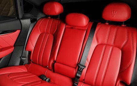 Maserati Levante I, 2018 год, 5 750 000 рублей, 13 фотография