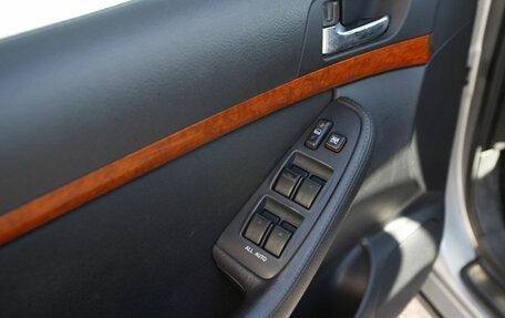 Toyota Avensis III рестайлинг, 2007 год, 850 000 рублей, 10 фотография