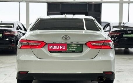 Toyota Camry, 2021 год, 3 199 000 рублей, 6 фотография