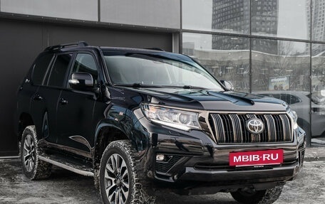 Toyota Land Cruiser Prado 150 рестайлинг 2, 2022 год, 6 500 000 рублей, 3 фотография