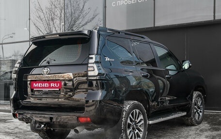 Toyota Land Cruiser Prado 150 рестайлинг 2, 2022 год, 6 500 000 рублей, 5 фотография