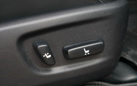 Toyota Land Cruiser Prado 150 рестайлинг 2, 2022 год, 6 500 000 рублей, 10 фотография