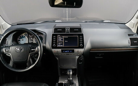 Toyota Land Cruiser Prado 150 рестайлинг 2, 2022 год, 6 500 000 рублей, 13 фотография