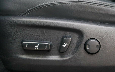 Toyota Land Cruiser Prado 150 рестайлинг 2, 2022 год, 6 500 000 рублей, 17 фотография